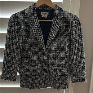 Tweed blue/white 3/3 sleeave blazer.